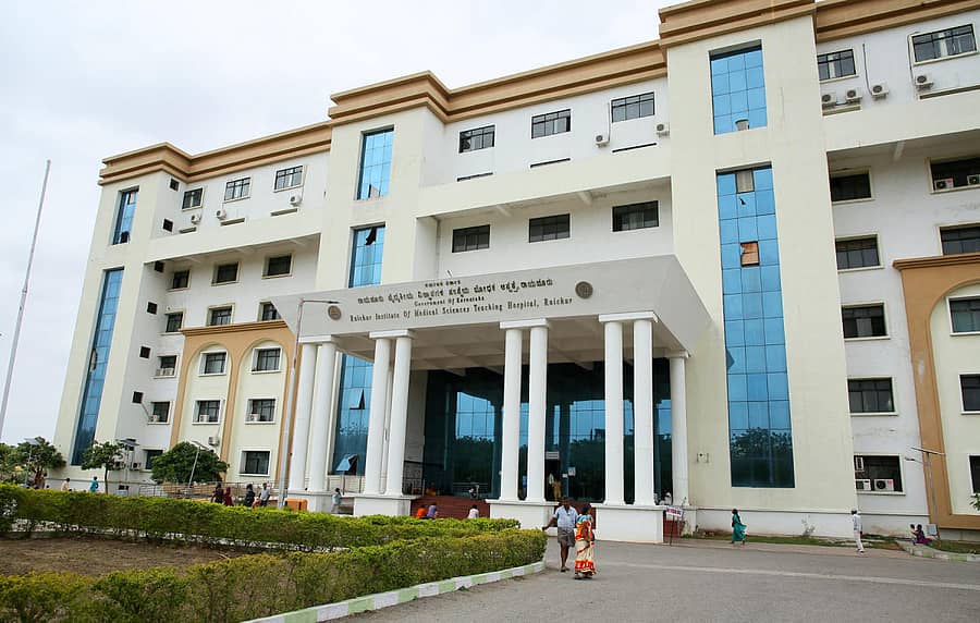 ರಾಯಚೂರು ವೈದ್ಯಕೀಯ ಸಂಸ್ಥೆಯ ಬೋಧಕ ಆಸ್ಪತ್ರೆಯ ನೋಟ