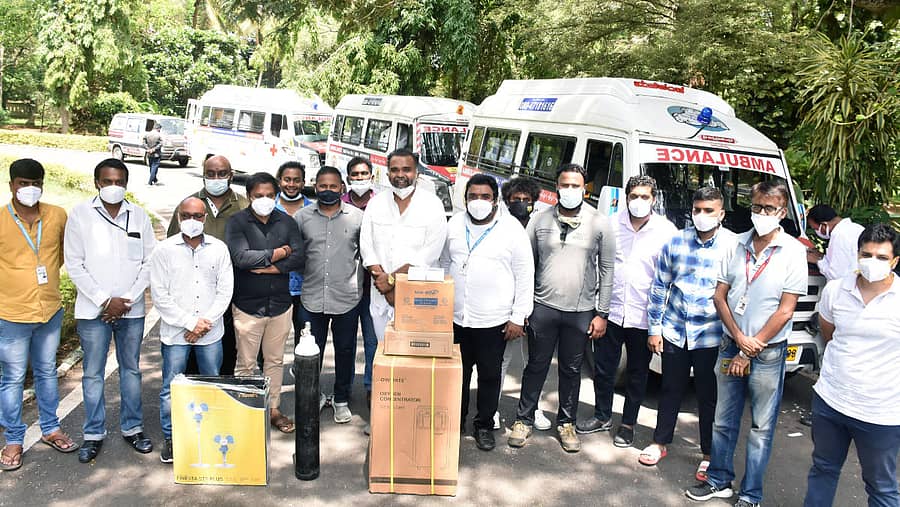 ಮಂತ್ರ ಫಾರ್ ಜೇಂಜ್ ಮತ್ತು ಸೂರ್ಯ ಫೌಂಡೇಷನ್ ವತಿಯಿಂದ ಜಿಲ್ಲೆಯ ಎರಡು ಗ್ರಾಮಗಳ ಪ್ರಾಥಮಿಕ ಆರೋಗ್ಯ ಕೇಂದ್ರಗಳಿಗೆ ವಿತರಿಸಲಾಗುತ್ತಿರುವ ವೈದ್ಯಕೀಯ ಪರಿಕರಗಳನ್ನು ಮಂಗಳವಾರ ಜಲದರ್ಶಿನಿ ಅತಿಥಿ ಗೃಹದಲ್ಲಿ ಪ್ರದರ್ಶಿಸಲಾಯಿತು