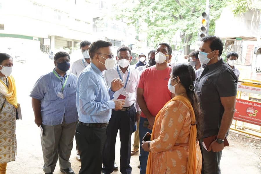 ಶಿವಾನಂದ ವೃತ್ತದ ಬಳಿಯ ಮೇಲ್ಸೇತುವೆ ಕಾಮಗಾರಿ ಪ್ರಗತಿಯ ಕುರಿತು ಗೌರವ್ ಗುಪ್ತ ಅವರು ಅಧಿಕಾರಿಗಳಿಂದ ಮಾಹಿತಿ ಪಡೆದರು