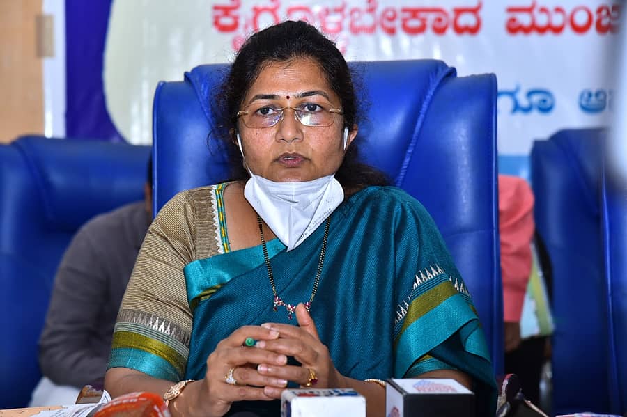 ಮಹಿಳಾ ಮತ್ತು ಮಕ್ಕಳ ಕಲ್ಯಾಣ ಸಚಿವೆ ಶಶಿಕಲಾ ಜೊಲ್ಲೆ