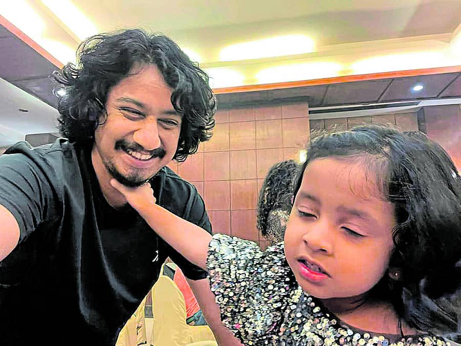 ಬಾಲಕಿ ಜೊತೆ ಸಂಚಾರಿ ವಿಜಯ್