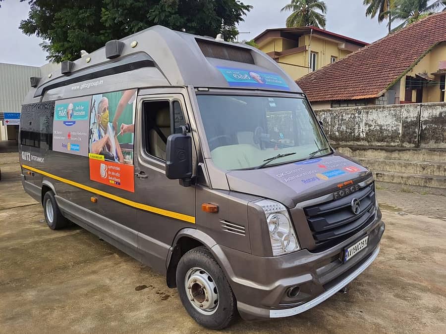 ಮನೆಗಳಿಗೆ ತೆರಳಿ ಲಸಿಕೆ ನೀಡಲಿರುವ ವಾಹನ.