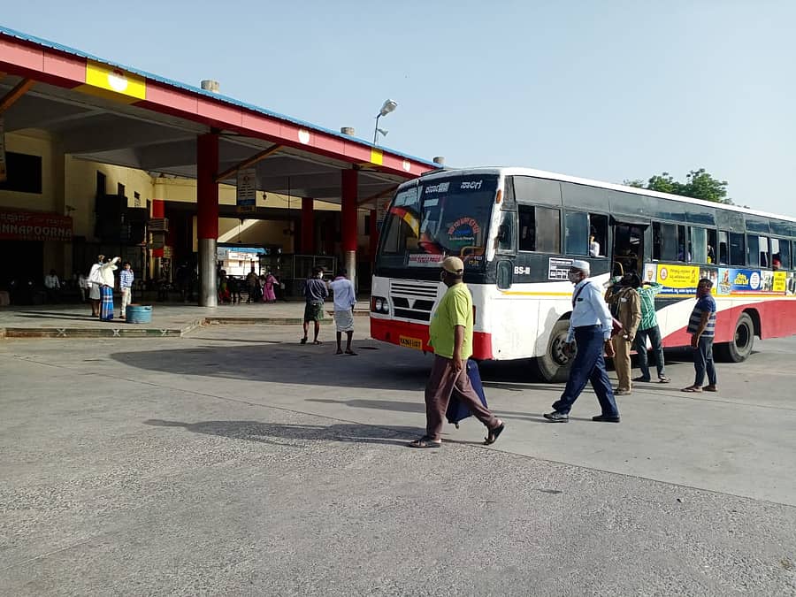 ಸರ್ಕಾರಿ ಬಸ್ ಸಂಚಾರ ಸೋಮವಾರದಿಂದ ಆರಂಭ