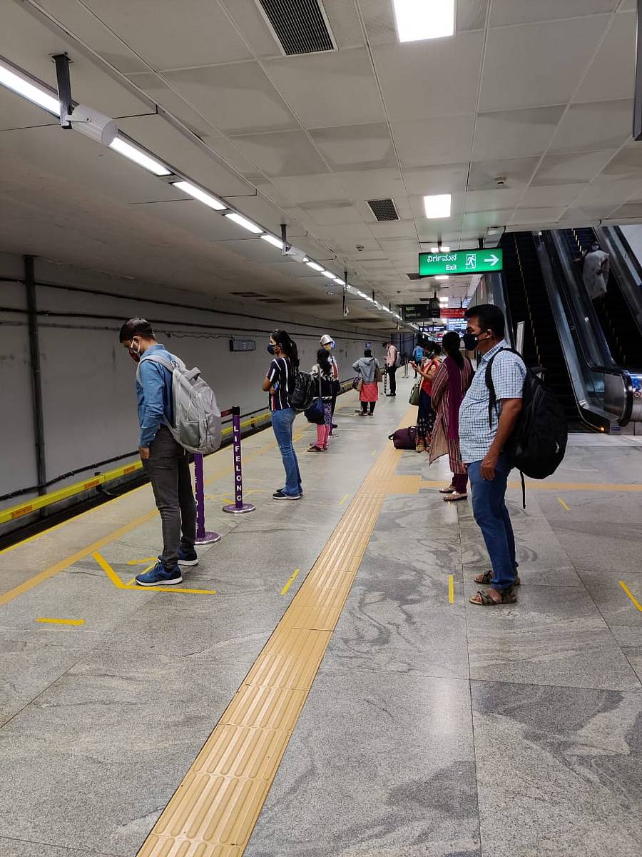 ಮೆಟ್ರೊ ನಿಲ್ದಾಣ ಮತ್ತು ರೈಲುಗಳನ್ನು ಸಂಪೂರ್ಣವಾಗಿ ಸ್ಯಾನಿಟೈಸ್ ಮಾಡಲಾಗಿದೆ.