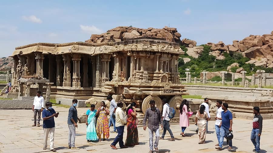 ಹಂಪಿ ಕಲ್ಲಿನ ರಥದ ಸಾಂದರ್ಭಿಕ ಚಿತ್ರ
