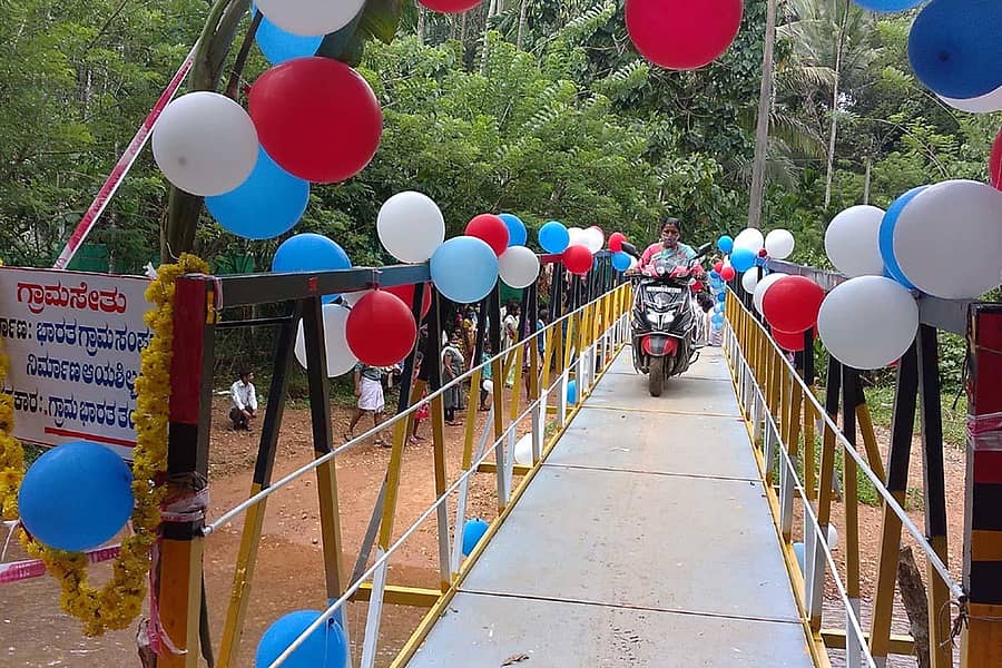 ಕಾಲುಸಂಕ ‘ಗ್ರಾಮಸೇತು’ ಲೋಕಾರ್ಪಣೆ ಮಾಡಲಾಯಿತು