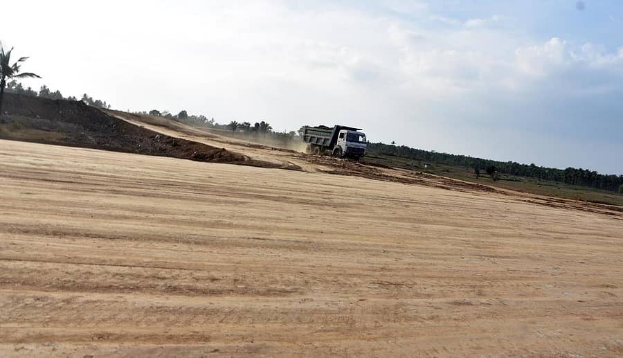 ಶಿವಮೊಗ್ಗ ತಾಲ್ಲೂಕಿನ ಸೋಗಾನೆ ಬಳಿ ನಿರ್ಮಾಣ ಹಂತದಲ್ಲಿರುವ ವಿಮಾನ ನಿಲ್ದಾಣ.