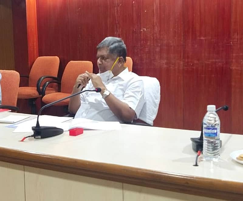 ಕೈಗಾರಿಕಾ ಸಚಿವ ಜಗದೀಶ ಶೆಟ್ಟರ್