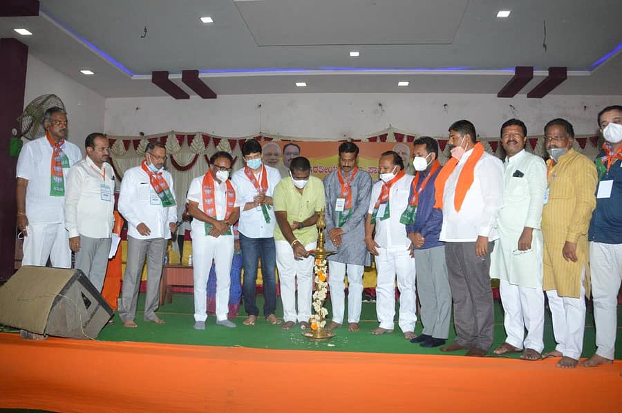 ಕಲಬುರ್ಗಿಯಲ್ಲಿ ಸೋಮವಾರ ನಡೆದ ಬಿಜೆಪಿ ನಗರ ಜಿಲ್ಲಾ ಕಾರ್ಯಕಾರಣಿ ಸಭೆಯನ್ನು ವಿಧಾನ ಪರಿಷತ್ ಸದಸ್ಯ ತುಳಸಿ ಮುನಿರಾಜುಗೌಡ ಉದ್ಘಾಟಿಸಿದರು