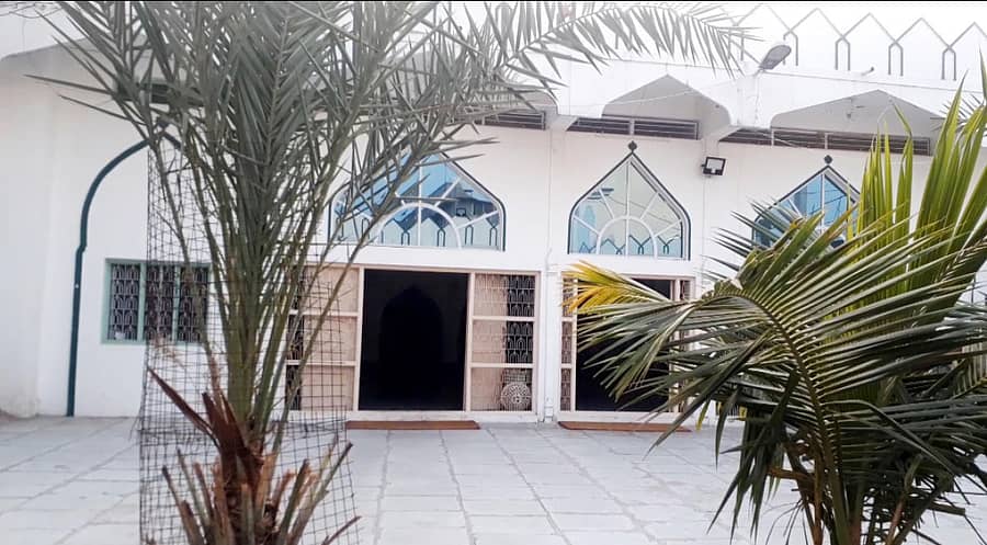 ಯಾದಗಿರಿ ನಗರದ ಮಸ್ಜಿದ್ ಎ ಸಾದರ್ ದರ್ವಾಜದಲ್ಲಿ ಬಕ್ರೀದ್ ಪ್ರಾರ್ಥನೆಗೆ ಸಿದ್ಧತೆ ಮಾಡಿಕೊಳ್ಳಲಾಗಿದೆ