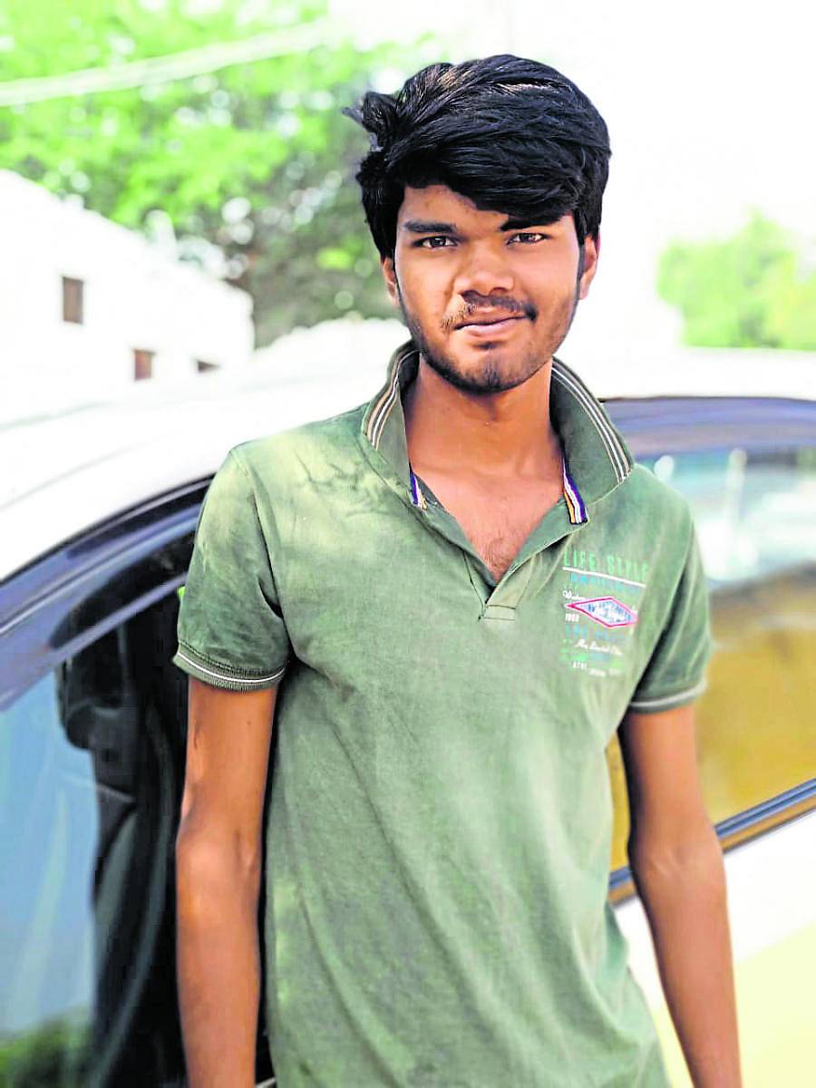 ವಿಜಯಕುಮಾರ್ ಆನೆಗುಂದಿ