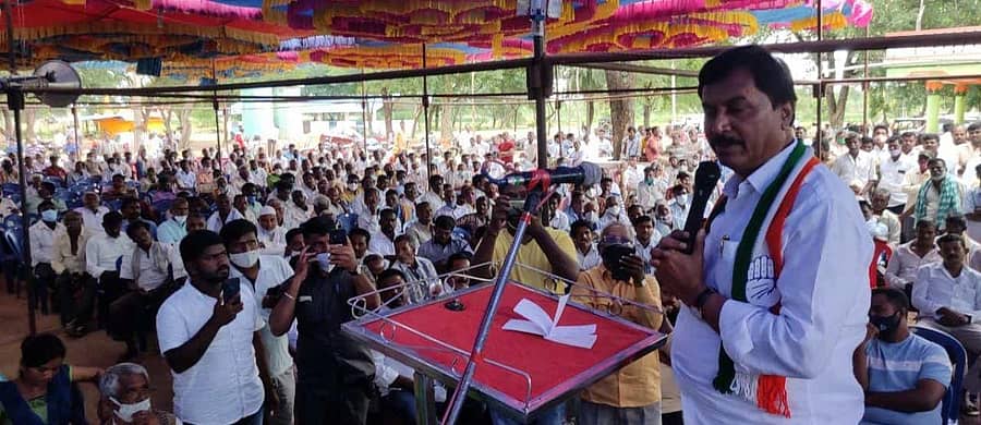 ಜಿ.ಪಂ ಮತ್ತು ತಾ‌.ಪಂ ಪೂರ್ವಭಾವಿ ಸಭೆಯನ್ನು ಉದ್ಧೇಶಿಸಿ ಮಾತನಾಡಿದ ಶಾಸಕ ಎನ್.ಎಚ್.ಶಿವಶಂಕರರೆಡ್ಡಿ