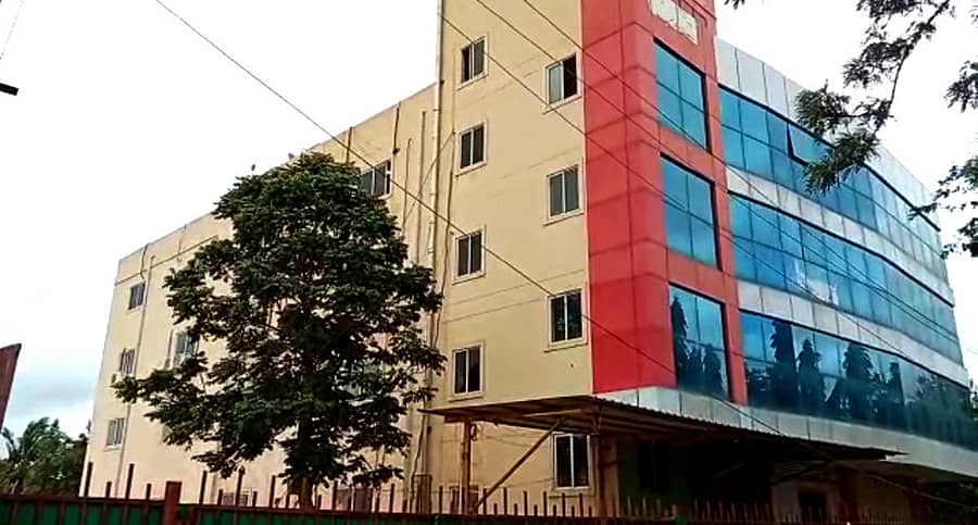 ದೇವನಹಳ್ಳಿಯ ಕನ್ನಮಂಗಲ ಗೇಟ್ನಲ್ಲಿ ಜೂಜಾಟಕ್ಕೆ ಉಪಯೋಗಿಸುತ್ತಿದ್ದ ಕಟ್ಟಡ