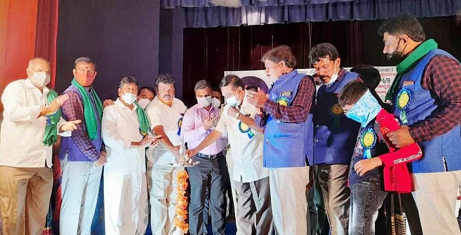 ಕೋಲಾರದಲ್ಲಿ ಬುಧವಾರ ನಡೆದ ಮಹಿಳಾ ಜಾಗೃತಿ ಸಮಾವೇಶವನ್ನು ಶಾಸಕ ಕೆ.ಶ್ರೀನಿವಾಸಗೌಡ ಉದ್ಘಾಟಿಸಿದರು