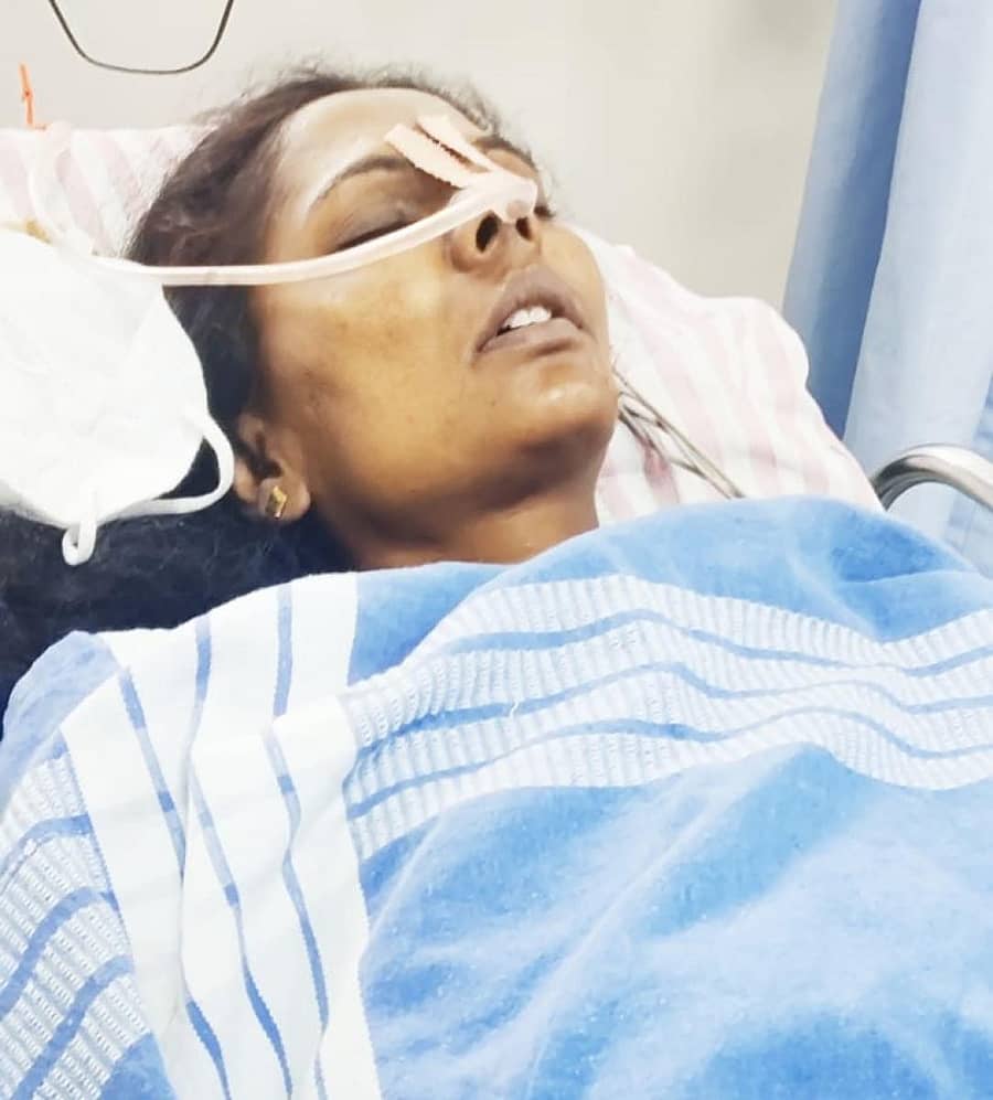 ಆತ್ಮಹತ್ಯೆಗೆ ಯತ್ನಿಸಿ ಕೋಲಾರದ ಜಾಲಪ್ಪ ಆಸ್ಪತ್ರೆಗೆ ದಾಖಲಾಗಿರುವ ಕೊಂಡರಾಜನಹಳ್ಳಿ ಗ್ರಾಮ ಪಂಚಾಯಿತಿ ಅಧ್ಯಕ್ಷೆ ಪುಷ್ಪಾ