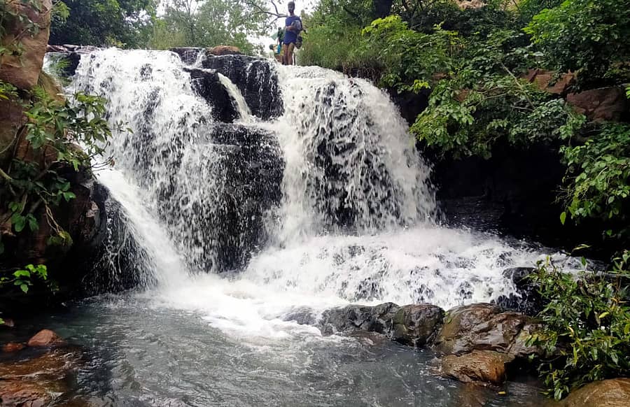 ಹೂವಿನ ಕೊಳ್ಳ ಜಲಪಾತದ ಸೊಬಗು