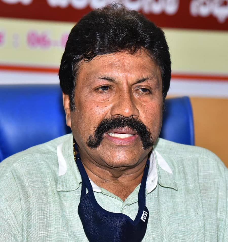 ಬಿ.ಸಿ.ಪಾಟೀಲ, ಸಚಿವ 