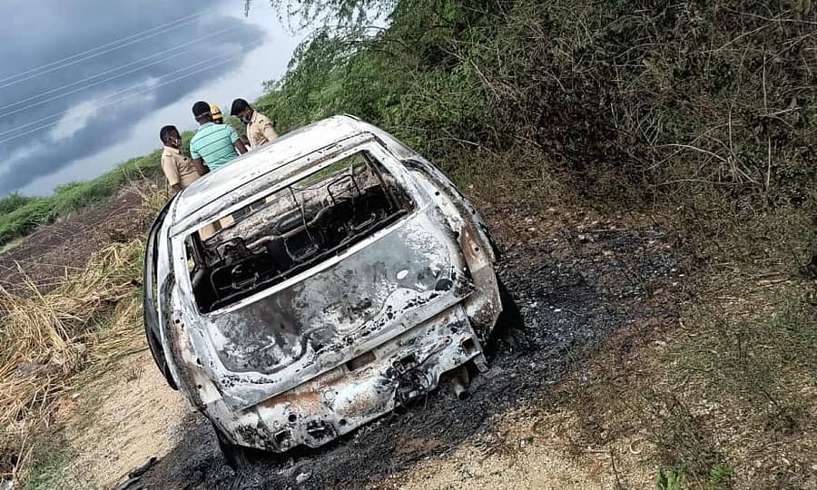 ದಾರುಣ ಘಟನೆಗೆ ಸಾಕ್ಷಿಯಾದ ಕಾರು