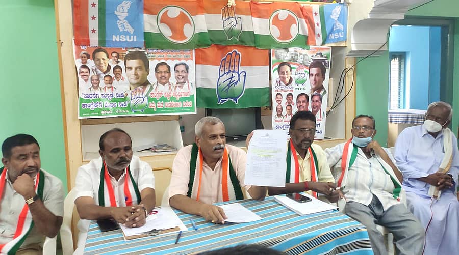 ಪತ್ರಿಕಾ ಗೋಷ್ಠಿಯಲ್ಲಿ ಶಾಸಕ ಟಿ. ವೆಂಕಟರಮಣಯ್ಯ ಮಾತನಾಡಿದರು