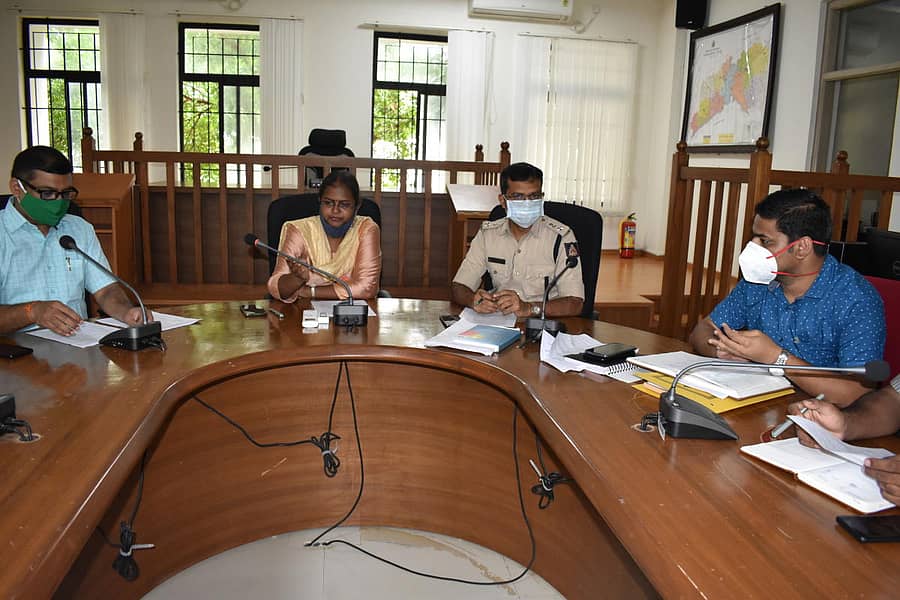 ಜಿಲ್ಲಾಧಿಕಾರಿ ಕಚೇರಿಯ ಸಭಾಂಗಣದಲ್ಲಿ ಶುಕ್ರವಾರ ಏರ್ಪಡಿಸಿದ್ದ ಪೂರ್ವಭಾವಿ ಸಭೆಯಲ್ಲಿ ಜಿಲ್ಲಾಧಿಕಾರಿ ಡಾ.ರಾಗಪ್ರಿಯಾ ಆರ್. ಮಾತನಾಡಿದರು