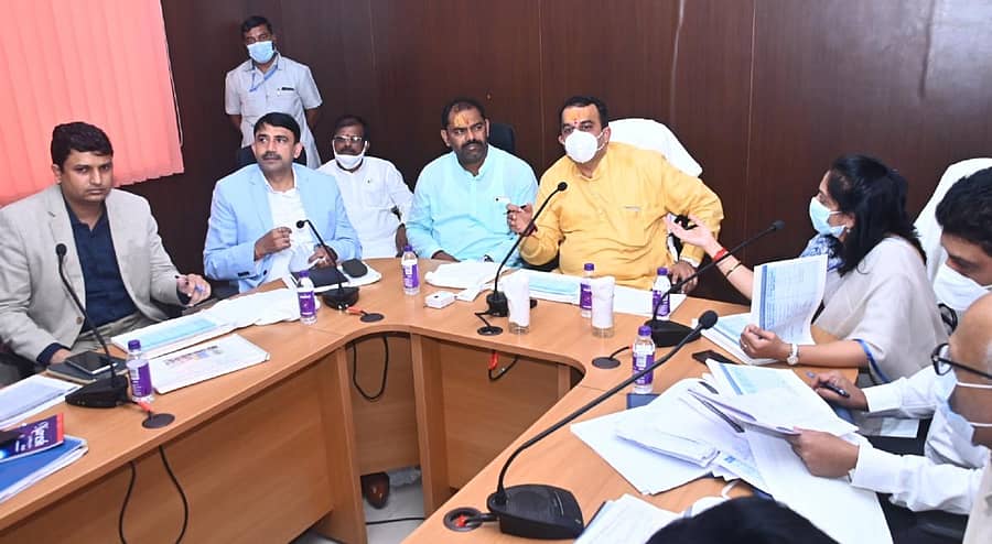 ಕಲಬುರ್ಗಿ ಜೆಸ್ಕಾಂ ಕಚೇರಿಯಲ್ಲಿ ನಡೆದ ಪ್ರಗತಿ ಪರಿಶೀಲನಾ ಸಭೆಯಲ್ಲಿ ಸಚಿವ ವಿ. ಸುನಿಲ್‌ ಕುಮಾರ್ ಮಾತನಾಡಿದರು