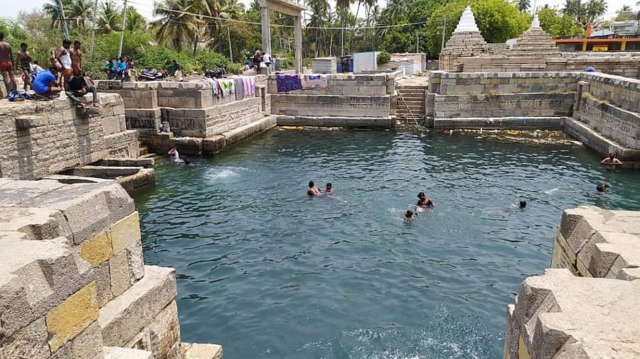 ಕೆಂಭಾವಿ ಸಮೀಪ ಮುದನೂರು ಗ್ರಾಮದಲ್ಲಿನ ರಾಮತೀರ್ಥ