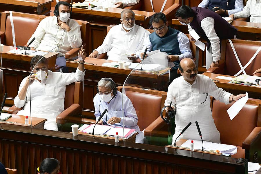 ವಿಧಾನಸಭೆ ಅಧಿವೇಶನದಲ್ಲಿ ಸೋಮವಾರ ಮುಖ್ಯಮಂತ್ರಿ ಬಸವರಾಜ ಬೊಮ್ಮಾಯಿ ಮಾತನಾಡಿದರು– ಪ್ರಜಾವಾಣಿ ಚಿತ್ರ