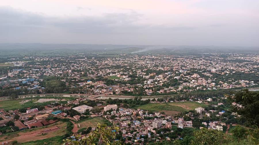 ಹೊಸಪೇಟೆ ನಗರದ ಸುಂದರ ನೋಟ ಪ್ರಜಾವಾಣಿ ಚಿತ್ರ: ಶಶಿಕಾಂತ ಎಸ್‌. ಶೆಂಬೆಳ್ಳಿ