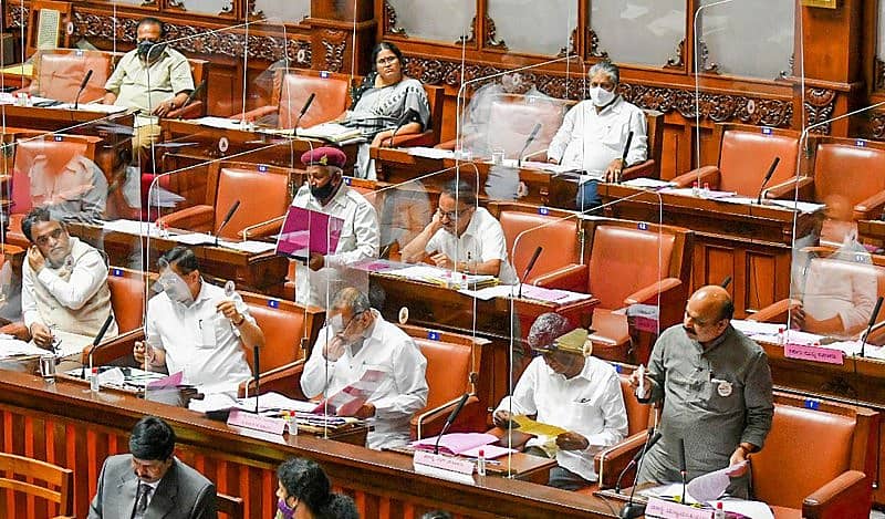 ವಿಧಾನಸಭೆ ಕಲಾಪದಲ್ಲಿ ಮಾತನಾಡುತ್ತಿರುವ ಮುಖ್ಯಮಂತ್ರಿ ಬಸವರಾಜ ಬೊಮ್ಮಾಯಿ