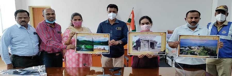 ವಿಶ್ವ ಪ್ರವಾಸೋದ್ಯಮ ದಿನದ ಅಂಗವಾಗಿ ಸೋಮವಾರ ನಡೆದ ಸರಳ ಕಾರ್ಯಕ್ರಮದಲ್ಲಿ ಹೆಚ್ಚುವರಿ ಜಿಲ್ಲಾಧಿಕಾರಿ ಎಸ್‌.ಕಾತ್ಯಾಯಿನಿದೇವಿ ಅವರು ಪ್ರವಾಸಿ ತಾಣಗಳಿಗೆ ಸಂಬಂಧಿಸಿದ ಪೋಸ್ಟರ್‌ ಬಿಡುಗಡೆ ಮಾಡಿದರು. ವಾರ್ತಾ ಇಲಾಖೆಯ ಸಹಾಯಕ ನಿರ್ದೇಶಕ ಎ.ರಮೇಶ್‌, ಜಿಲ್ಲಾಧಿಕಾರಿ ಅವರ ಆಪ್ತ ಕಾರ್ಯದರ್ಶಿ ಭರತ್‌ಭೂಷಣ್‌, ಪ್ರವಾಸೋದ್ಯಮ ಇಲಾಖೆಯ ಸಮಾಲೋಚಕಿ ಸೌಮ್ಯ, ಜಿಲ್ಲಾಧಿಕಾರಿ ಕಚೇರಿ ಶಿರಸ್ತೇದಾರ ಅನೂಷ್‌, ಕನ್ನಡ ಮತ್ತು ಸಂಸ್ಕೃತಿ ಇಲಾಖೆಯ ಸಹಾಯಕ ನಿರ್ದೇಶಕ ಎಚ್‌.ಕೆ.ಗಿರೀಶ್‌ ಇದ್ದಾರೆ