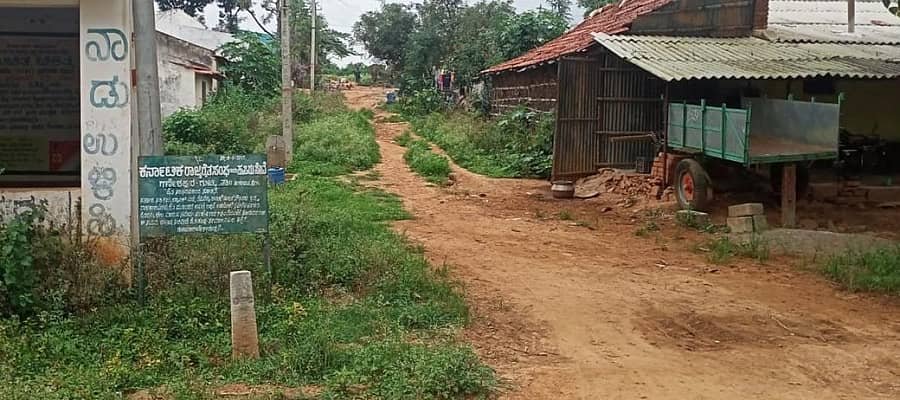 ಗಣೇಶಪುರ ಗ್ರಾಮದ ರಸ್ತೆ, ಚರಂಡಿಯ ಅವ್ಯವಸ್ಥೆಯ ನೋಟ