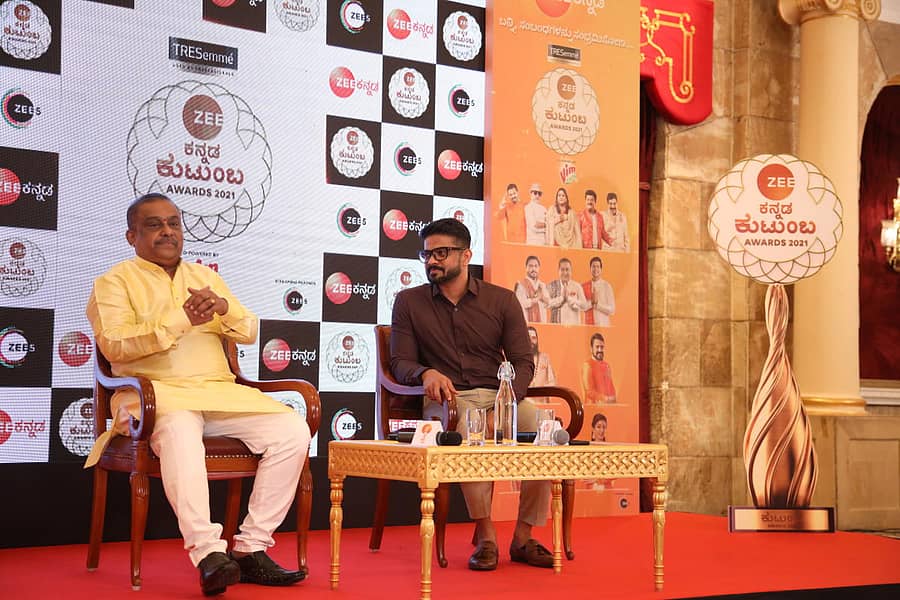 ಹಂಸಲೇಖ, ರಾಘವೇಂದ್ರ ಹುಣಸೂರು