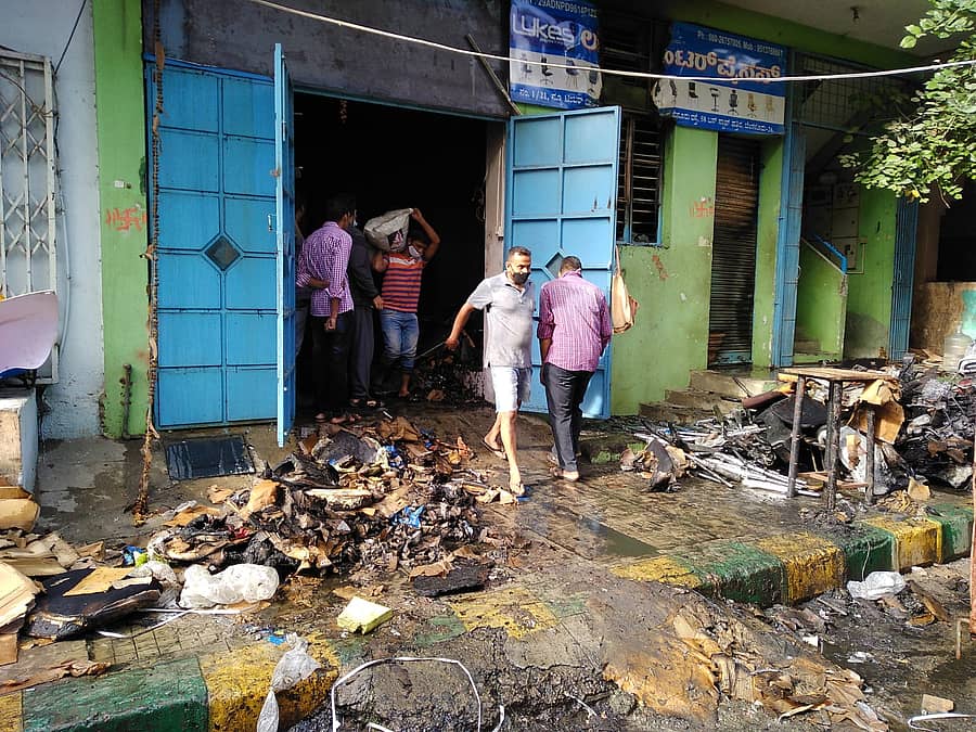 'ಲಕ್ಷ್ಮಿ ಎಂಟರ್ಪ್ರೈಸಸ್' ಮಳಿಗೆಯಲ್ಲಿ ಬೆಂಕಿ ಅವಘಡ