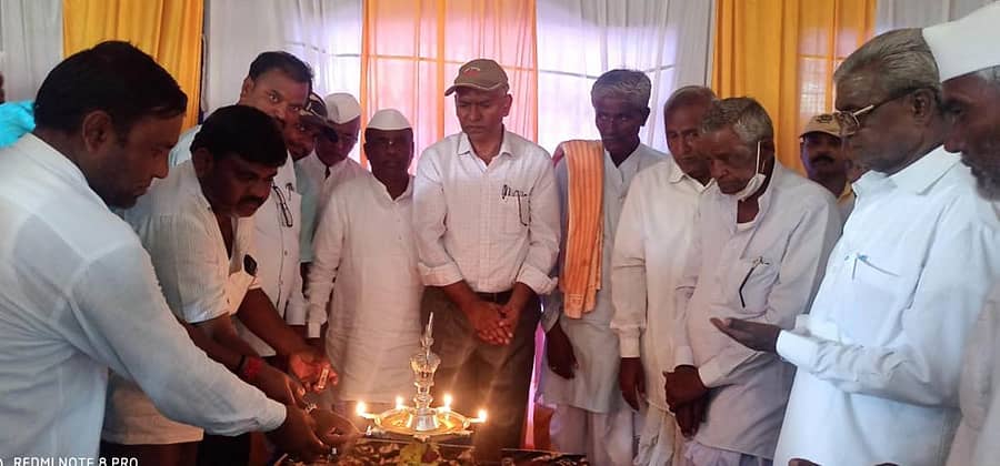 ಕುಷ್ಟಗಿ ತಾಲ್ಲೂಕು ಭಗೀರಥ ಸಮಾಜದ ಸಭೆಯಲ್ಲಿ ಪ್ರಮುಖರು ಪಾಲ್ಗೊಂಡಿದ್ದರು