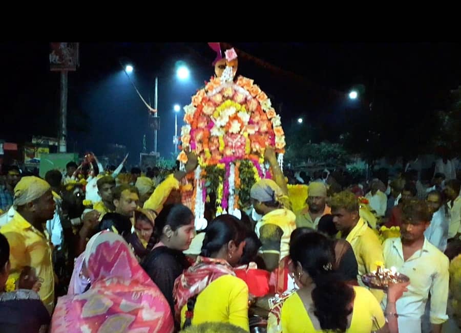 ಆಳಂದ ತಾಲ್ಲೂಕಿನ ಮಾದನ ಹಿಪ್ಪರಗಿ ಗ್ರಾಮದಲ್ಲಿ ಖಂಡೇಶ್ವರ ಕಾರಣಿಕೋತ್ಸವ ಜರುಗಿತು