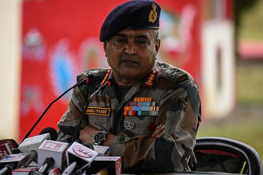 ಪೂರ್ವ ಸೇನಾ ಕಮಾಂಡರ್ ಲೆಫ್ಟಿನೆಂಟ್ ಜನರಲ್ ಮನೋಜ್ ಪಾಂಡೆ