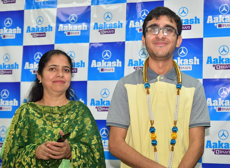 ತಾಯಿ ಅನಿತಾ ಜೊತೆ ಜಶಾನ್