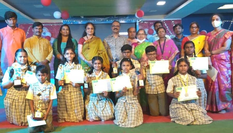 ಬೀದರ್ನ ಜ್ಞಾನಸುಧಾ ವಿದ್ಯಾಲಯದಲ್ಲಿ ನಡೆದ ಸಮಾರಂಭದಲ್ಲಿ ಜ್ಞಾನಸುಧಾ ವಿದ್ಯಾಲಯ ಸರಿಗಮಪ ಸ್ಪರ್ಧೆಯಲ್ಲಿ ವಿಜೇತರಾದ ವಿದ್ಯಾರ್ಥಿಗಳಿಗೆ ಬಹುಮಾನ ವಿತರಿಸಲಾಯಿತು