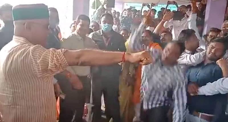 ಚಾಟಿ ಏಟಿಗೆ ಕೈಯೊಡ್ಡಿದ ಛತ್ತೀಸ್ಗಡ ಮುಖ್ಯಮಂತ್ರಿ ಭೂಪೇಶ್ ಬಘೇಲ್