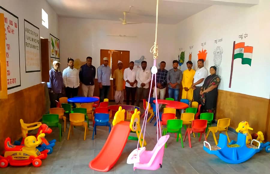 ಬಸವಕಲ್ಯಾಣ ತಾಲ್ಲೂಕಿನ ಚಂಡಕಾಪುರದ ಅಂಗನವಾಡಿ ಕೇಂದ್ರಲ್ಲಿನ ಆಟಿಕೆಗಳು