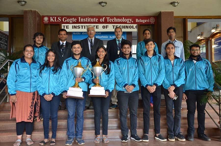 ಬೆಳಗಾವಿಯ ಕೆಎಲ್ಎಸ್ ಜಿಐಟಿ ಕಾಲೇಜು ತಂಡದವರು ಹಾವೇರಿಯ ಎಂ.ಜಿ. ಕಾಲೇಜಿನಲ್ಲಿ ಈಚೆಗೆ ನಡೆದ ವಿಟಿಯು ಬೆಳಗಾವಿ ವಲಯ ಮಟ್ಟದ (ಪುರುಷ ಮತ್ತು ಮಹಿಳೆಯರ ವಿಭಾಗ) ಶಟಲ್ ಬ್ಯಾಡ್ಮಿಂಟನ್ ಟೂರ್ನಿಯಲ್ಲಿ ಸತತ 3ನೇ ವರ್ಷ ಚಾಂಪಿಯನ್ಶಿಪ್ ತಮ್ಮದಾಗಿಸಿಕೊಂಡಿದ್ದಾರೆ