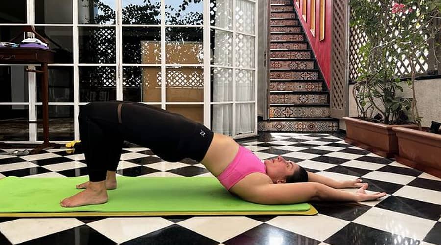 ನಟಿ ಕರೀನಾ ಕಪೂರ್ ಯೋಗ ವಿಡಿಯೊ ವೈರಲ್