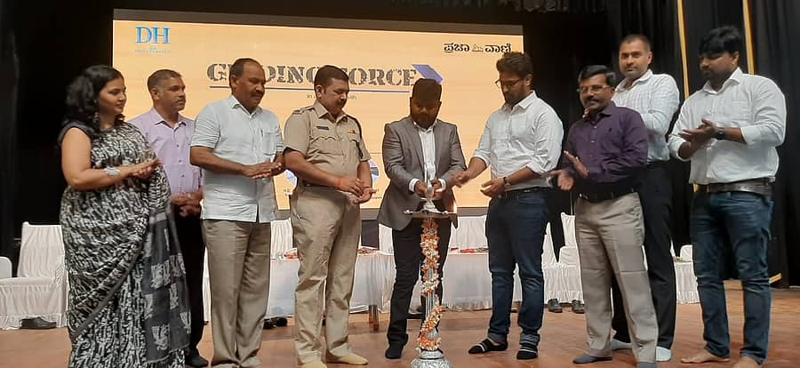 ‘ಗೈಡಿಂಗ್‌ ಫೋರ್ಸ್‌’ ಕಾರ್ಯಕ್ರಮಕ್ಕೆ ಜಿಲ್ಲಾಧಿಕಾರಿ ಪಿ.ಸುನೀಲ್‌ಕುಮಾರ್‌ ಚಾಲನೆ ನೀಡಿದರು.