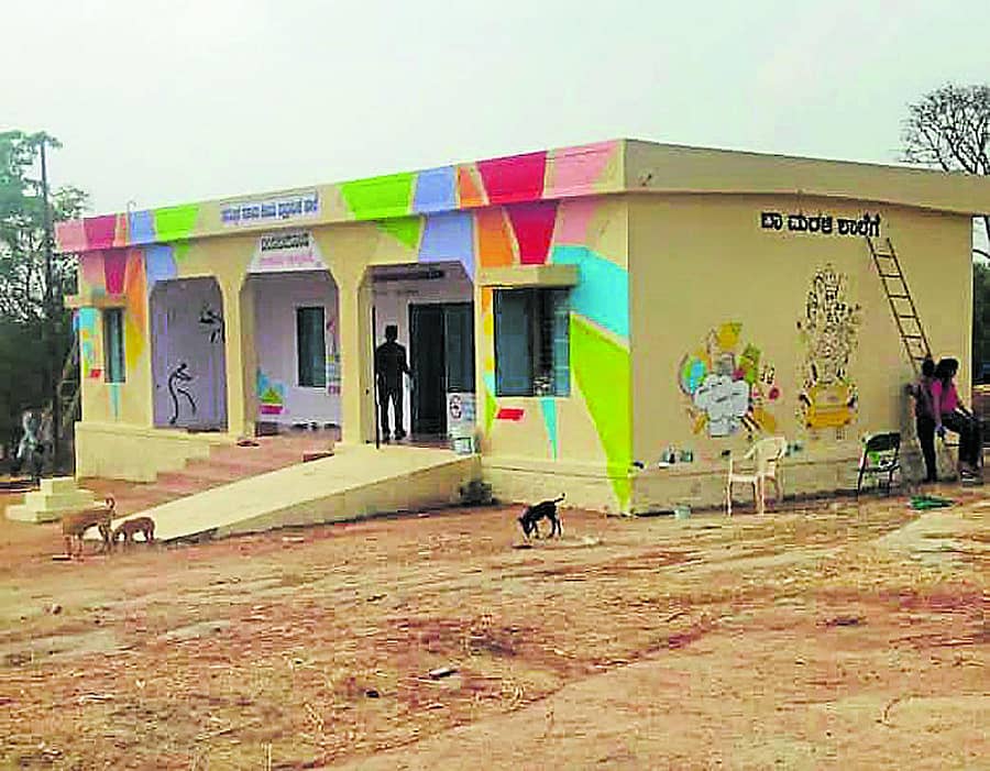 ಮೂರು ವರ್ಷಗಳ ನಂತರ ಮತ್ತೆ ಬಾಗಿಲು ತೆರೆದ ನಗರಗೆರೆ ಹೋಬಳಿಯ ಬಂಡಮೀದತಾಂಡಾ ಶಾಲೆ