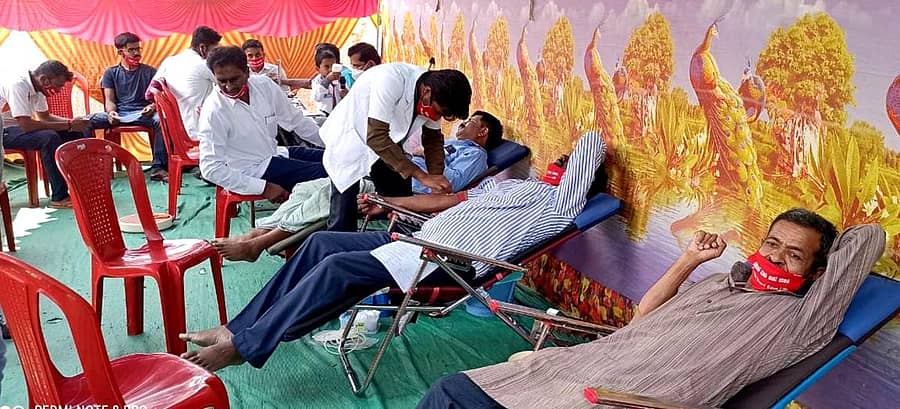 ರಕ್ತದಾನ ಶಿಬಿರದ ದೃಶ್ಯ (ಸಾಂದರ್ಭಿಕ ಚಿತ್ರ)