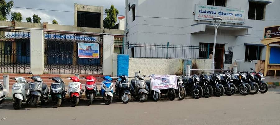 ಆರೋಪಿಗಳಿಂದ ಜಪ್ತಿ ಮಾಡಲಾದ ದ್ವಿಚಕ್ರ ವಾಹನಗಳು