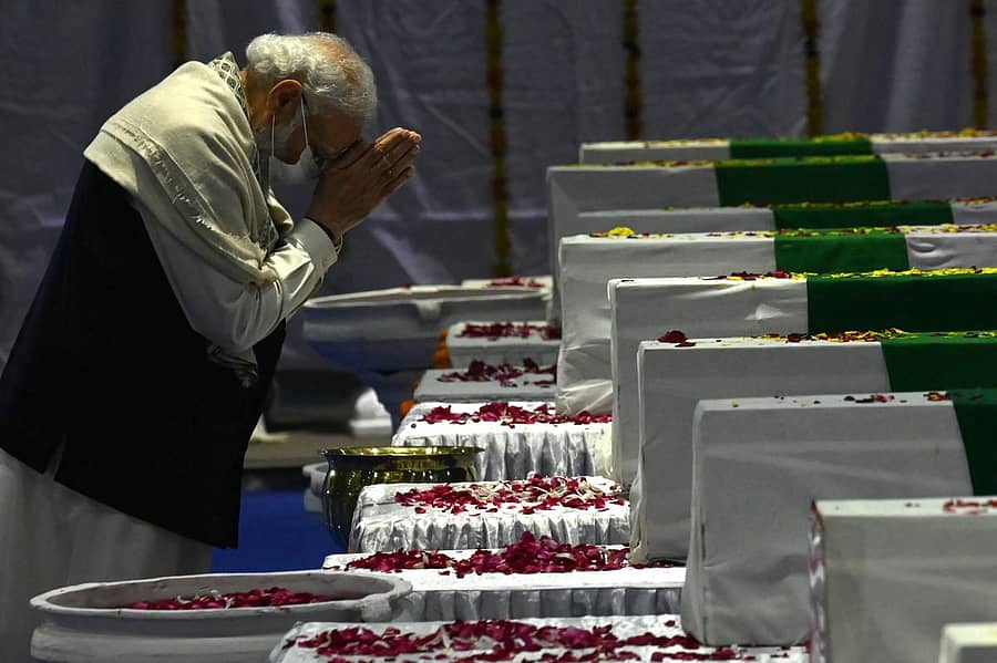 ದುರಂತದಲ್ಲಿ ಮೃತರಾದವರಿಗೆ ಪ್ರಧಾನಿ ನರೇಂದ್ರ ಮೋದಿ ಗುರುವಾರ ನಮನ ಸಲ್ಲಿಸಿದರು –ಎಎಫ್ಪಿ ಚಿತ್ರ