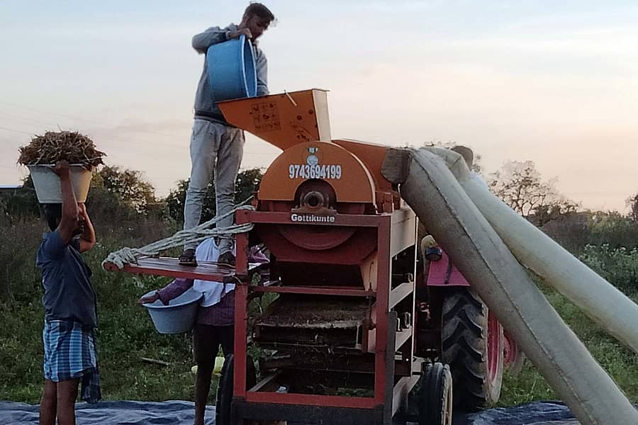 <div class="paragraphs"><p>ರಾಗಿ ಒಕ್ಕಣೆ ಯಂತ್ರ (ಪ್ರಾತಿನಿಧಿಕ ಚಿತ್ರ)</p></div>