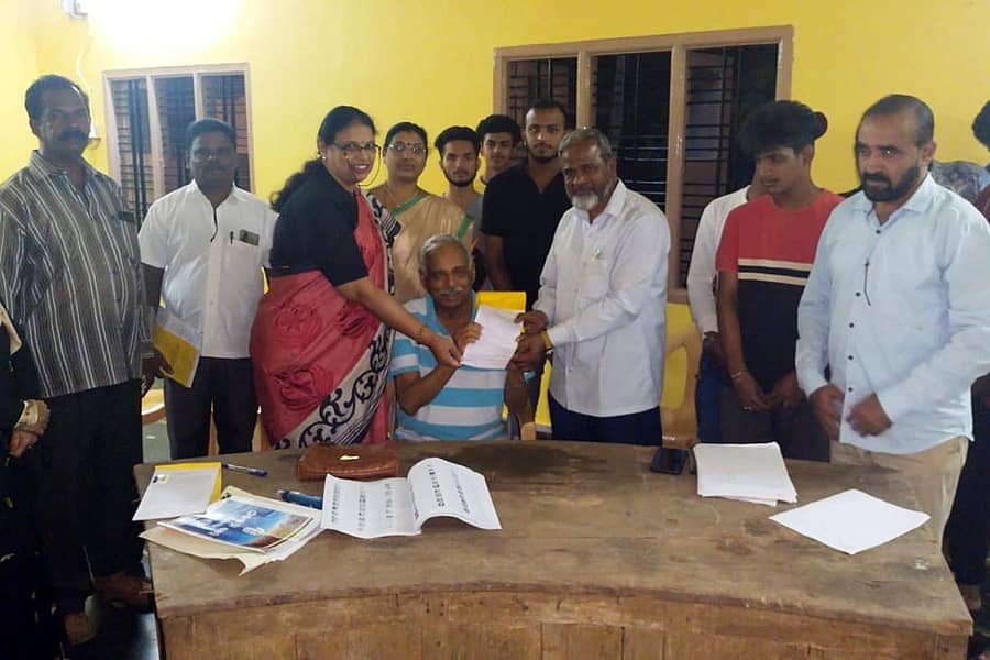 ಸಾಗರದಲ್ಲಿ ನಗರ ಕಾಂಗ್ರೆಸ್‌ ವತಿಯಿಂದ 25 ಮತ್ತು 27ನೇ ವಾರ್ಡ್‍ನಲ್ಲಿ ಆಯೋಜಿಸಿದ್ದ ಸದಸ್ಯತ್ವ ಅಭಿಯಾನಕ್ಕೆ ಗುರುವಾರ ಮಾಜಿ ಸಚಿವ ಕಾಗೋಡು ತಿಮ್ಮಪ್ಪ ಚಾಲನೆ ನೀಡಿದರು.