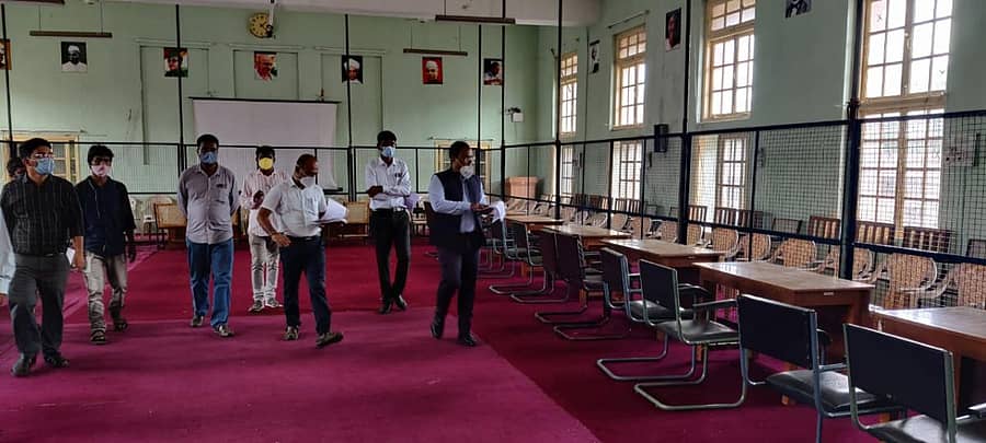 ಮತ ಎಣಿಕೆಗಾಗಿ ನಡೆದಿರು ಸಿದ್ಧತೆ